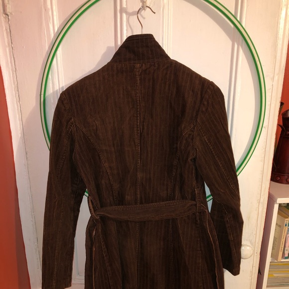 It’s really good spring jacket. Almost brand new - Picture 3 of 3